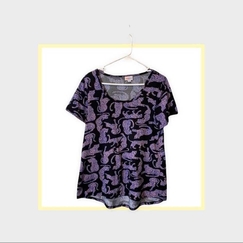 💜💜 LulaRoe Cheetah Short Sleeve Top Size L